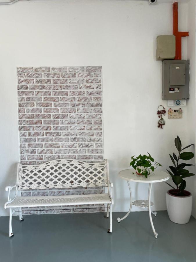 Guest House "Feel At Home" Near A Famosa Fortress & Stadhuys 말라카 외부 사진
