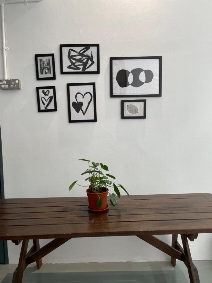 Guest House "Feel At Home" Near A Famosa Fortress & Stadhuys 말라카 외부 사진